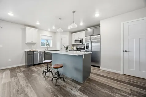 8068 Goldfinch Drive Horace ND 58047