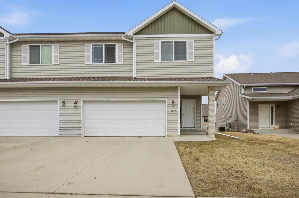 5957 57th Avenue S Fargo ND 58104