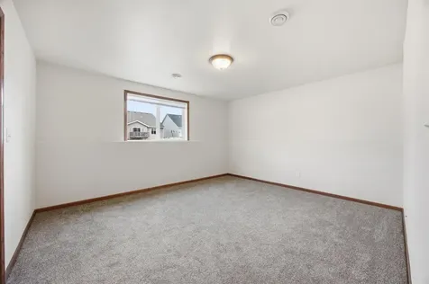 5957 57th Avenue S Fargo ND 58104
