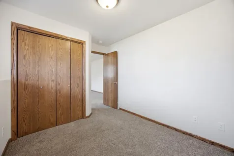 5957 57th Avenue S Fargo ND 58104