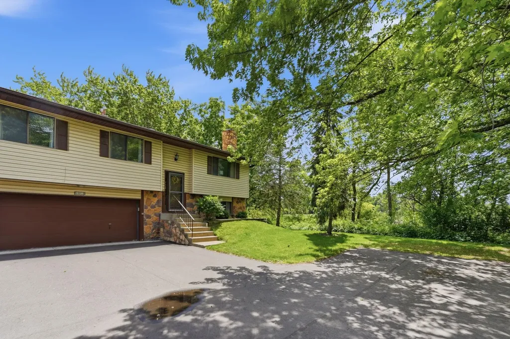 838 Martha Lake Court Shoreview MN 55126