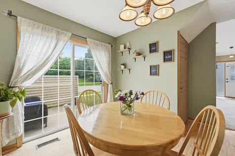 2222 Boulder Pointe Shakopee MN 55379
