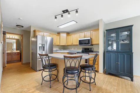 2222 Boulder Point Shakopee MN 55379