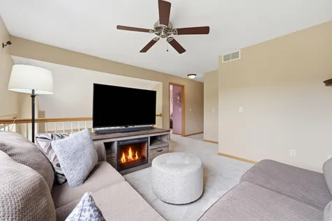 2222 Boulder Point Shakopee MN 55379
