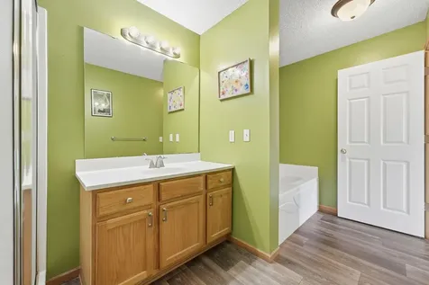 2222 Boulder Pointe Shakopee MN 55379