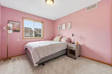 2222 Boulder Point Shakopee MN 55379