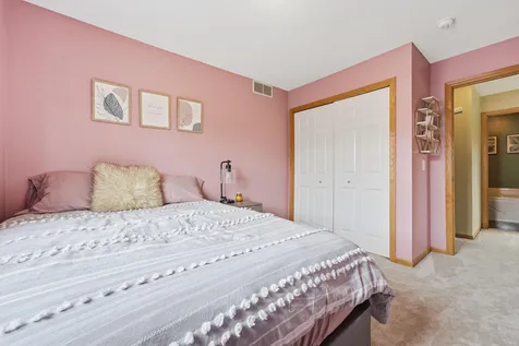 2222 Boulder Point Shakopee MN 55379