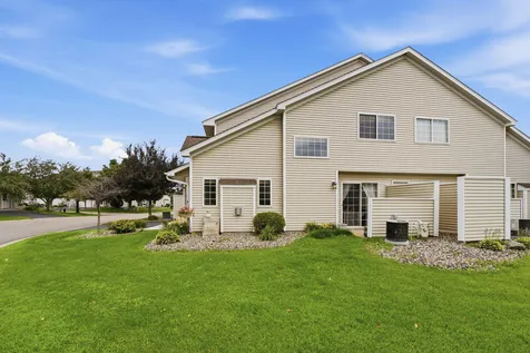 2222 Boulder Point Shakopee MN 55379