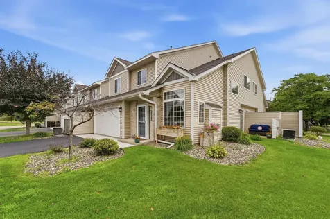 2222 Boulder Point Shakopee MN 55379