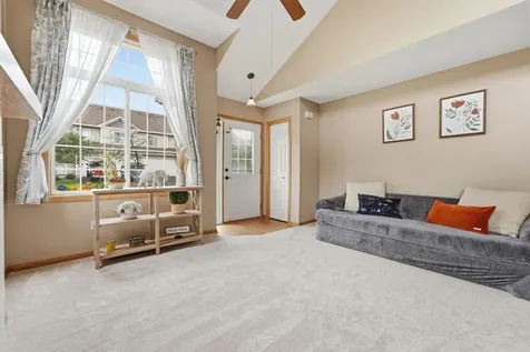 2222 Boulder Point Shakopee MN 55379