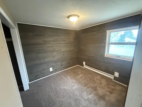 418 2nd Ave SW Hillsboro ND 58045
