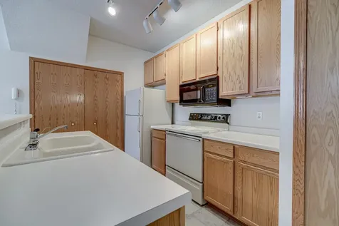 8372 Kimball Drive Eden Prairie MN 55347