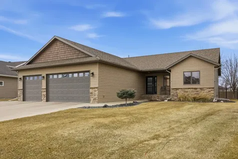 5539 Sunflower Lane S Fargo ND 58104