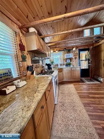 3069 Black Bay Road Cook MN 55723