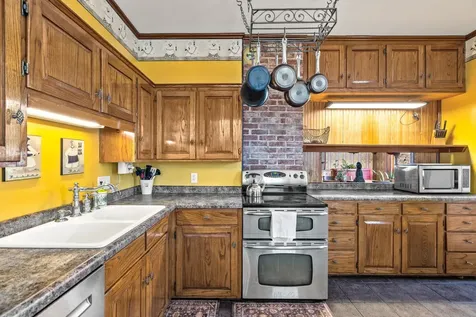 930 3rd Avenue Eau Claire WI 54703