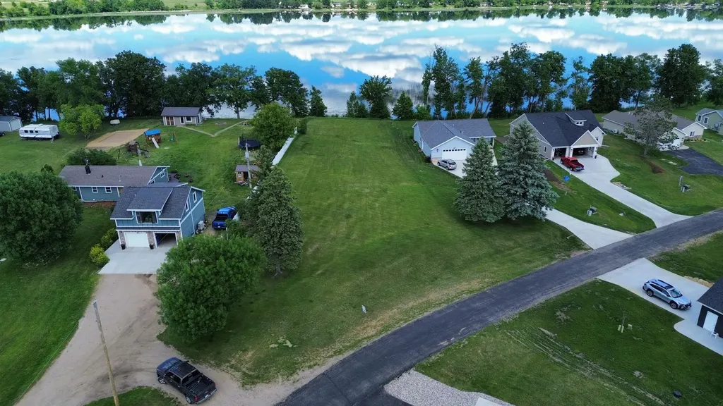 20709 County Highway 21 Detroit Lakes MN 56501