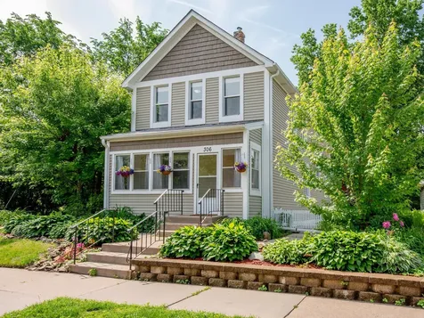 306 Harrison Avenue Saint Paul MN 55102