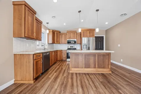 2332 30th Avenue S Fargo ND 58104
