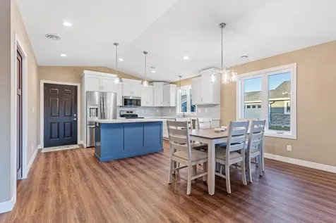 2330 30 Avenue S Fargo ND 58104