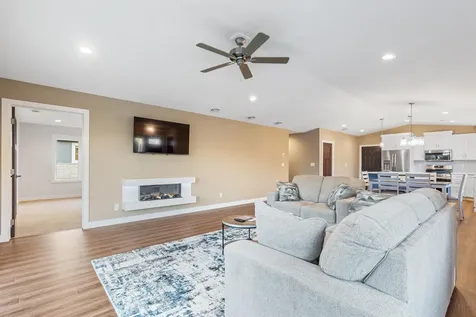 2330 30 Avenue S Fargo ND 58104