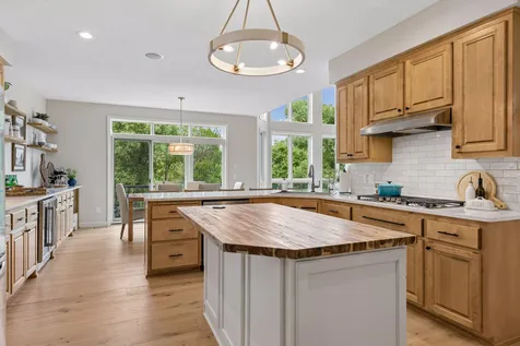 6815 Ruby Lane Chanhassen MN 55317