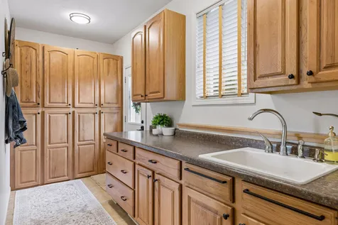 6815 Ruby Lane Chanhassen MN 55317