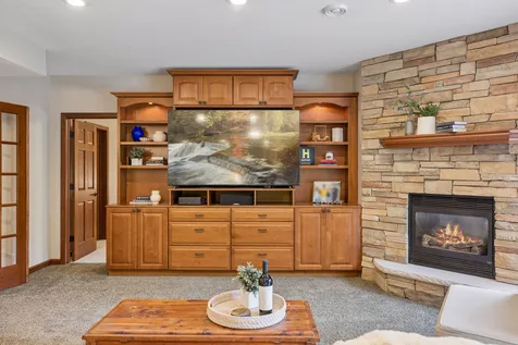 6815 Ruby Lane Chanhassen MN 55317