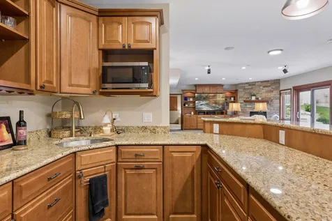 6815 Ruby Lane Chanhassen MN 55317