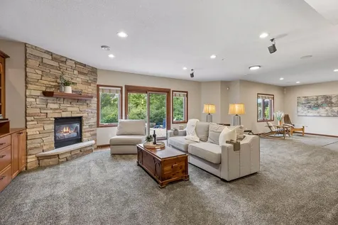 6815 Ruby Lane Chanhassen MN 55317