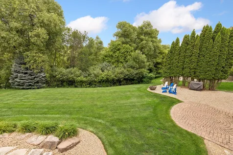 6815 Ruby Lane Chanhassen MN 55317