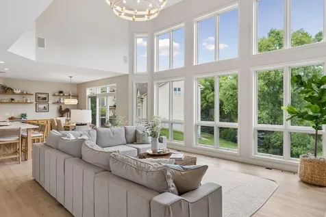 6815 Ruby Lane Chanhassen MN 55317
