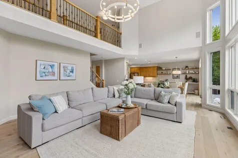 6815 Ruby Lane Chanhassen MN 55317