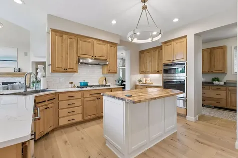 6815 Ruby Lane Chanhassen MN 55317