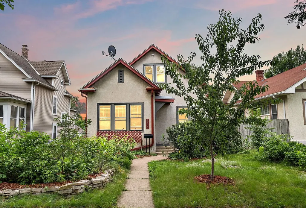 3944 17th Avenue S Minneapolis MN 55407