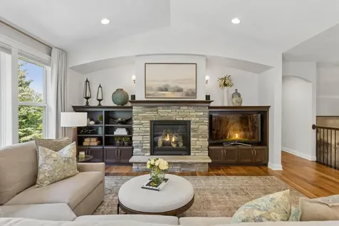 14 Beebe Avenue Mendota Heights MN 55118
