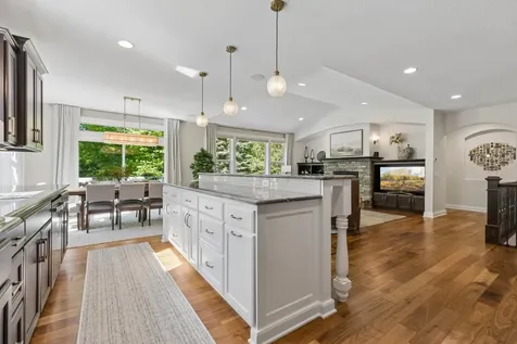 14 Beebe Avenue Mendota Heights MN 55118