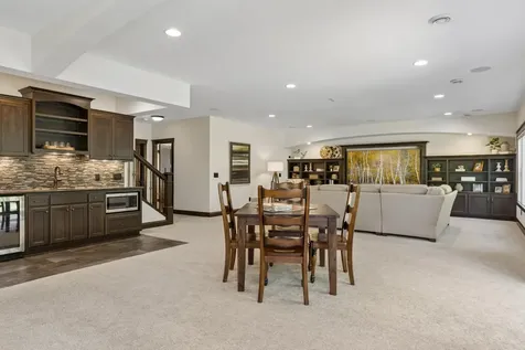 14 Beebe Avenue Mendota Heights MN 55118