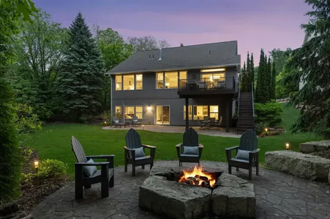 14 Beebe Avenue Mendota Heights MN 55118