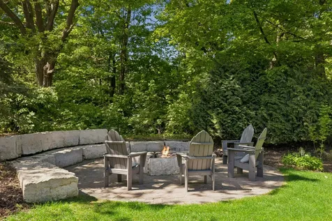 14 Beebe Avenue Mendota Heights MN 55118