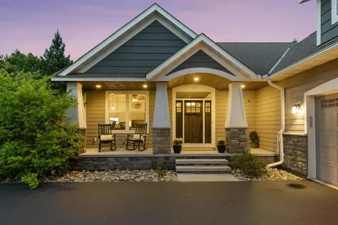 14 Beebe Avenue Mendota Heights MN 55118