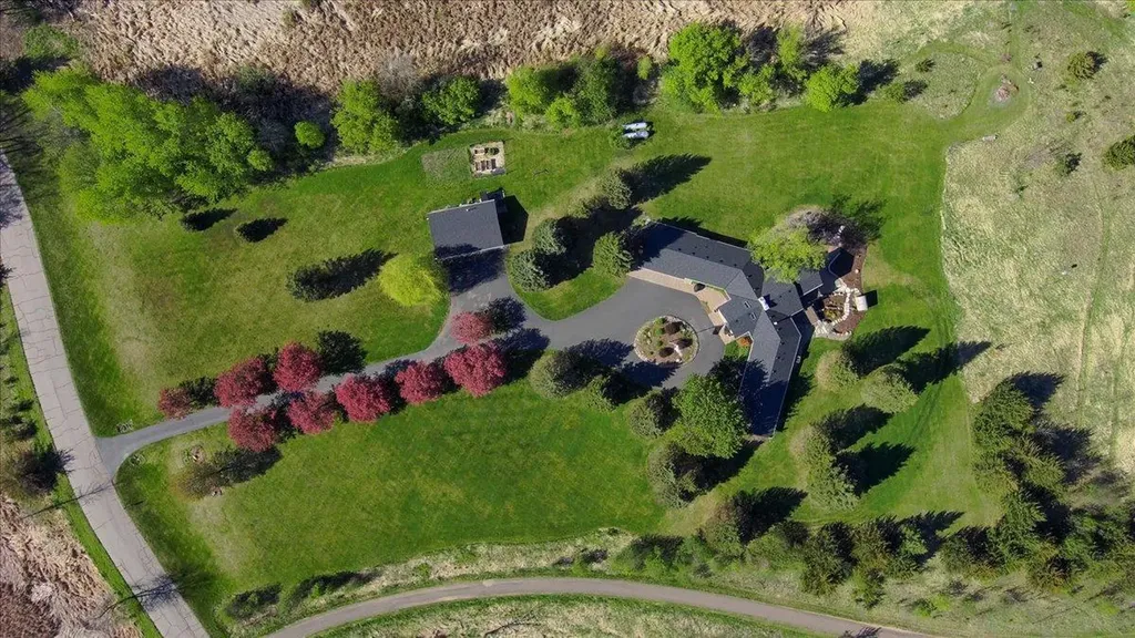 1200 Game Farm Circle Minnetrista MN 55364
