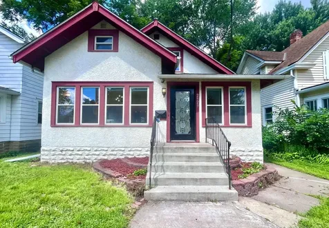 2923 Russell Avenue N Minneapolis MN 55411