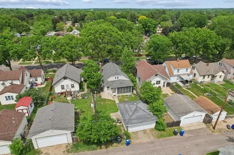 950 Hawthorne Avenue E Saint Paul MN 55106