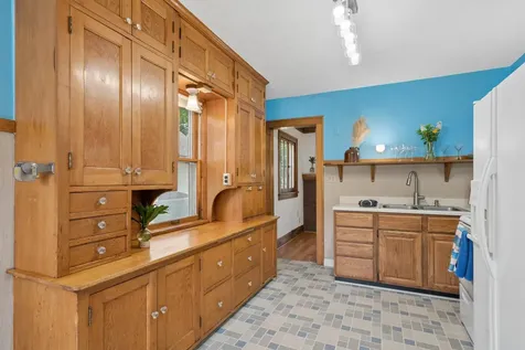 950 Hawthorne Avenue E Saint Paul MN 55106