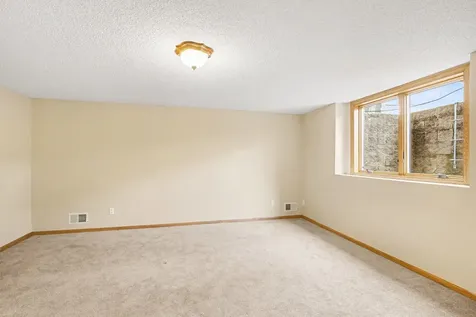 2431 Tevlin Court E Maplewood MN 55119