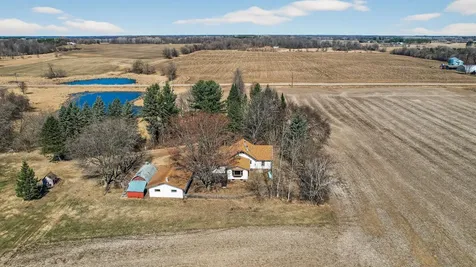 2270 397th Avenue NE Stanchfield MN 55080