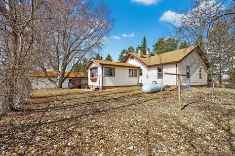 2270 397th Avenue NE Stanchfield MN 55080