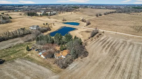 2270 397th Avenue NE Stanchfield MN 55080