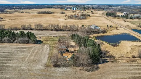 2270 397th Avenue NE Stanchfield MN 55080