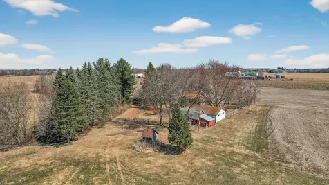 2270 397th Avenue NE Stanchfield MN 55080